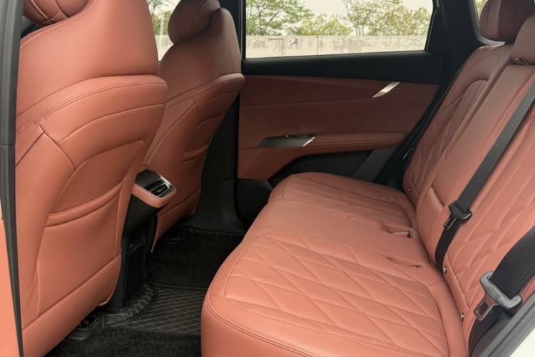 Used CHANGAN CS75 PLUS 2025 4th Generation UItra 2.0T New Blue Whale – Smart & Powerful Version Interior 2