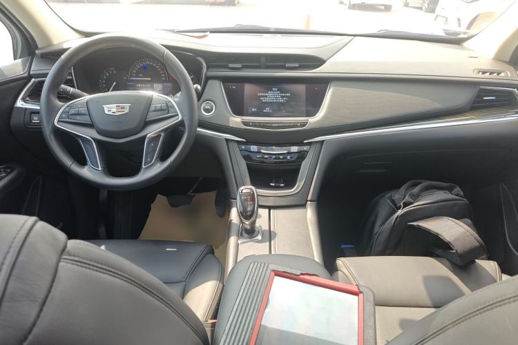 Used Cadillac XT5 2016 25T Luxury Model
