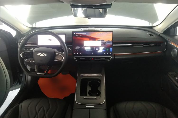 Used Chery Fengyun A8L 2025 1.5 TGDI 145 km Luxury Version Center Console