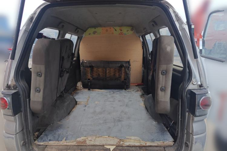 Used FORTHING Lingzhi 2013 M3 1.6L 7-seat Standard Model
