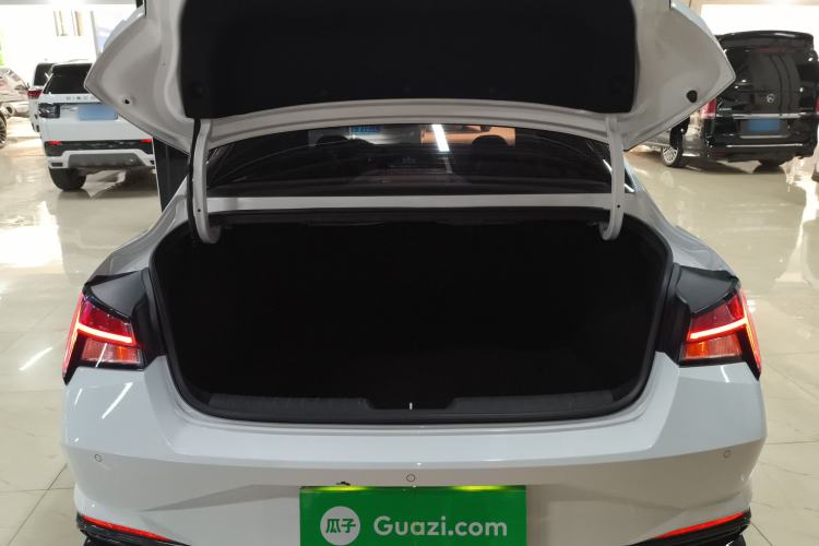 Used Hyundai Elantra 2022 1.5L CVT LUX Prestige Edition Trunk