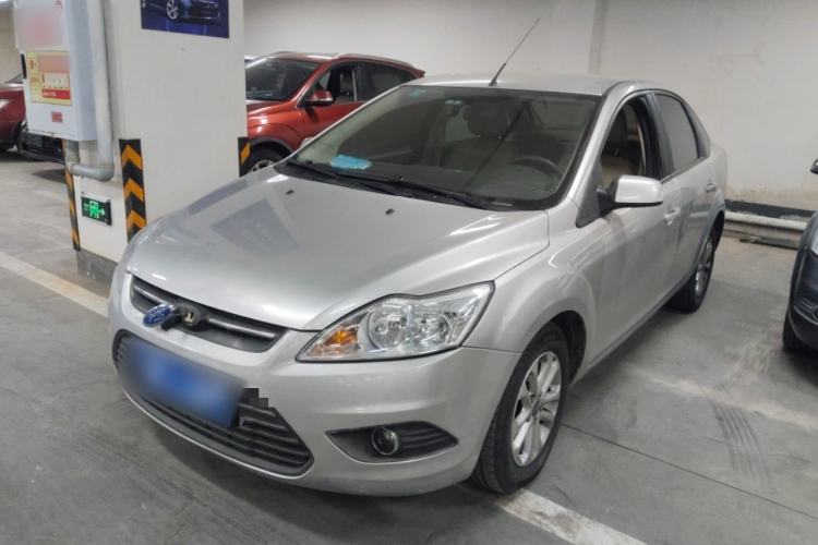 Used Ford Focus 2013 Sedan Classic 1.8L Manual Base Model