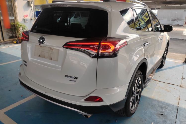 Used Toyota RAV4 2018 2.5L Automatic 4x4 Elite i Edition Rear Right 45 Deg