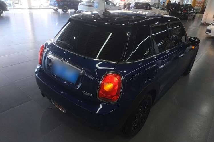 Used MINI MINI 2016 1.5T COOPER Five-Door Edition
