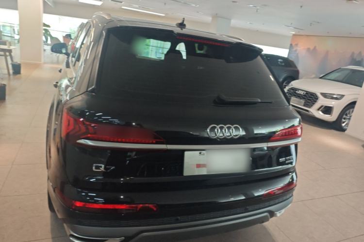 Used Audi Q7 2023 55 TFSI quattro S line Sport Edition
