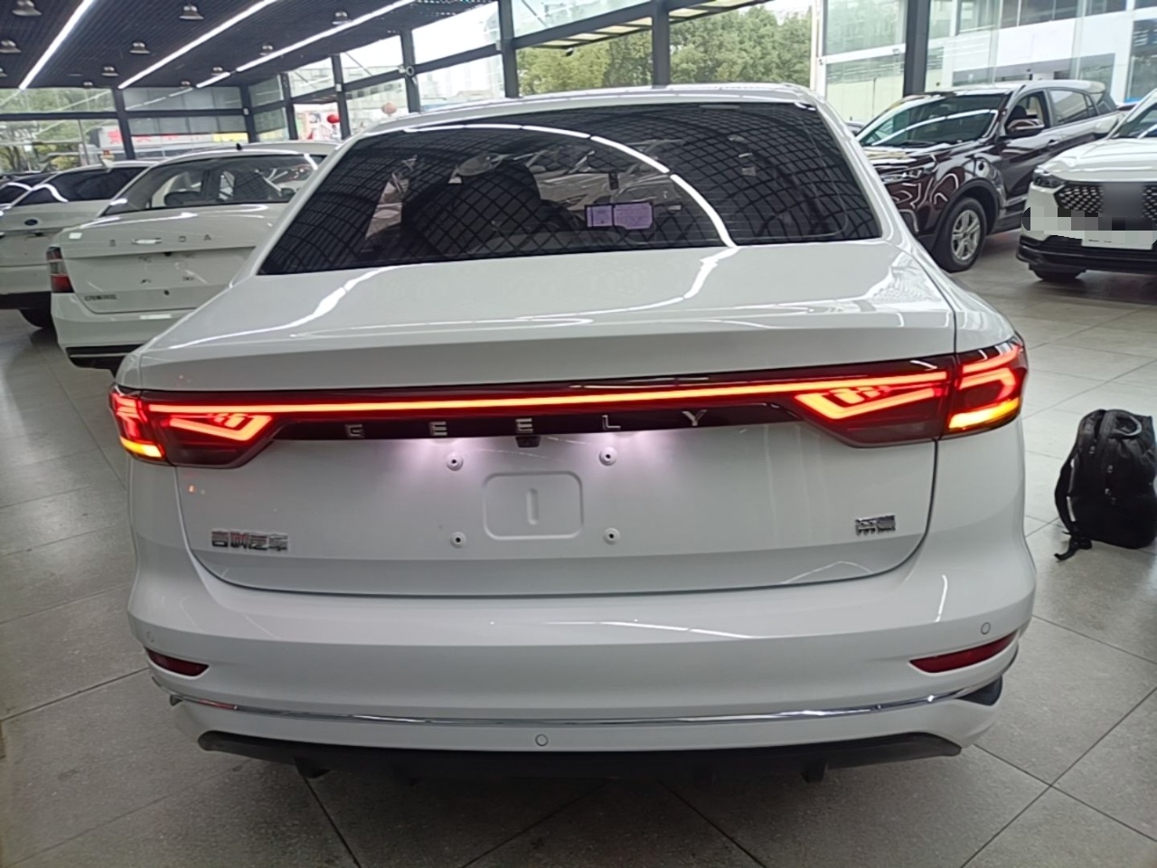 Geely Auto Emgrand 2025 4th Generation 1.5L CVT Luxury Version — снимка 5