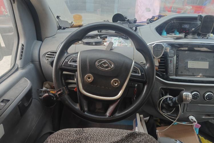 Used SAIC MAXUS Xintu V80 2019 2.5T Classic Model 6-Speed Manual Aotong Long Wheelbase Mid-Height 7-Seater