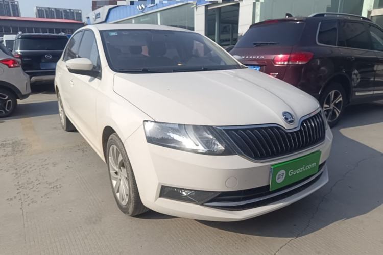 Used Skoda Rapid 2019 1.5L Automatic Comfort Edition China VI Standard Front Right 45 Deg