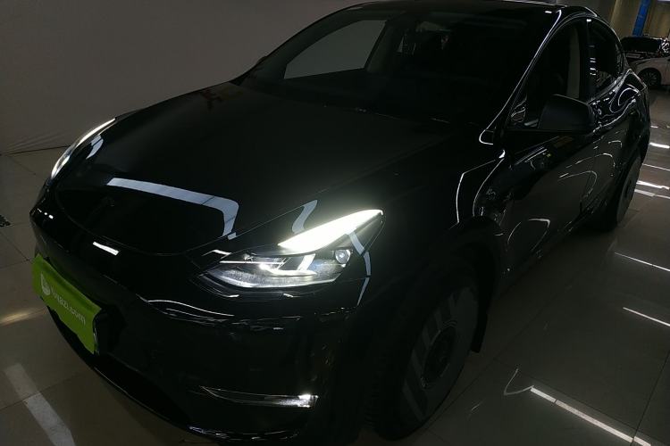 Used Tesla Model Y 2023 Long-Range All-Wheel-Drive Version