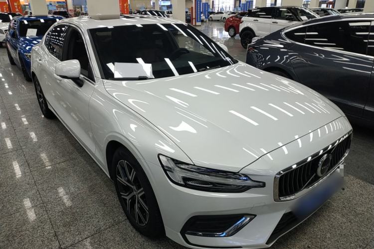 Used Volvo S60 2024 B4 Zhiyi Luxury Edition