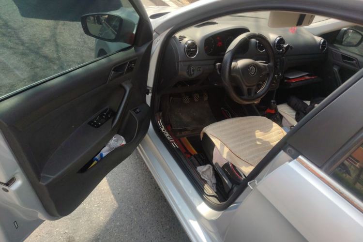 Used Volkswagen Jetta 2017 1.5L Manual Fashion Edition
