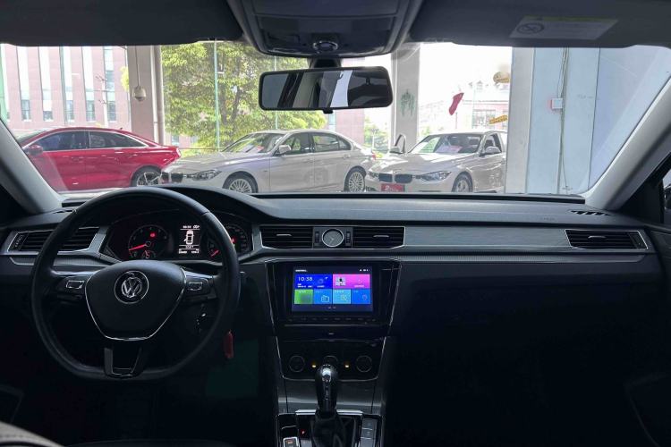 Used Volkswagen Passat 2016 330TSI DSG Luxury Edition Interior 5