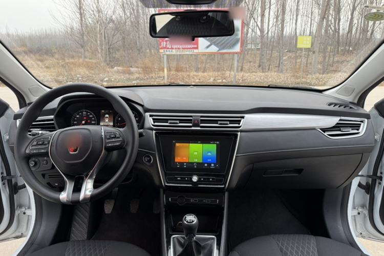 Used Roewe i5 2020 1.5L Manual 4G Connect Luxury Edition