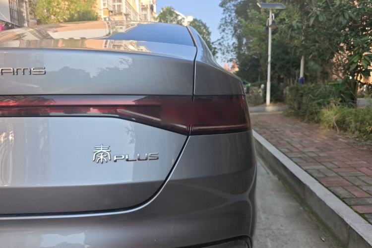 Used BYD Qin PLUS 2024 Honor Edition EV 420KM Leading Model
