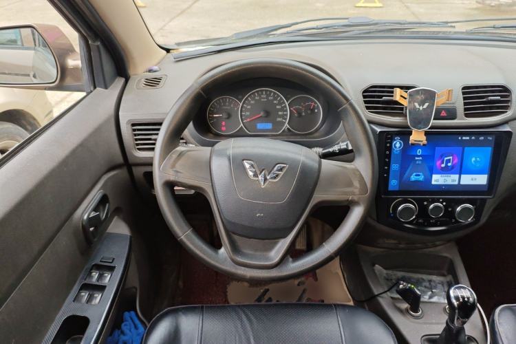 Used Wuling Hongguang 2014 1.5L S Standard Version