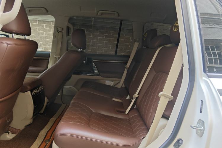 Used Toyota Land Cruiser 
