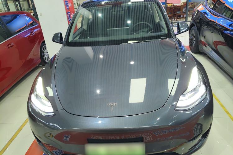 Used Tesla Model Y 2023 Rear-Wheel-Drive Version Front