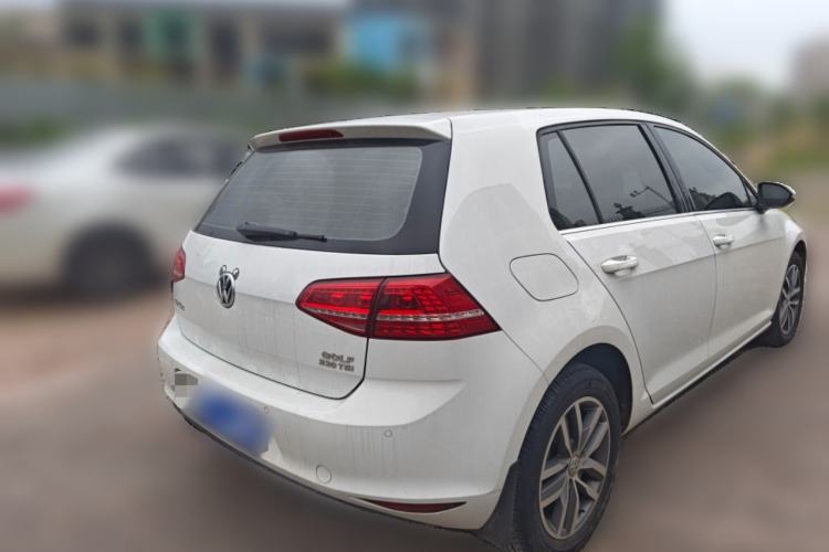 Used Volkswagen Golf 2016 230TSI Automatic Luxury Version Rear Right 45 Deg