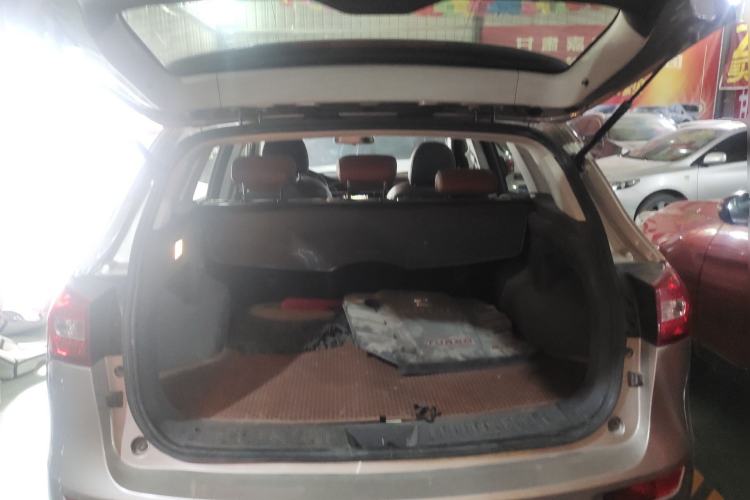 Used Zotye T600 2015 2.0T DCT Prestige Edition Trunk