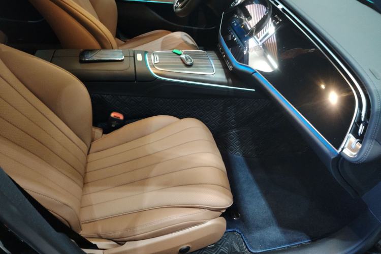 Used Mercedes-Benz E-Class 2024 E 300 L Luxury Model Right Front Seat