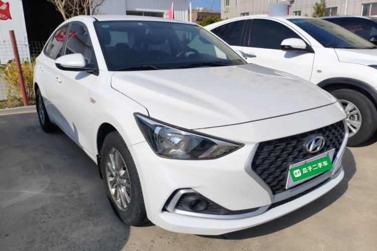 Used Hyundai Celesta 2018 1.6L Automatic GL Enjoyment Edition China VI compliant Front Right 45 Deg