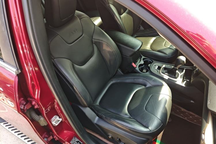 Used Jeep Cherokee 2016 2.4L Leading Edition
