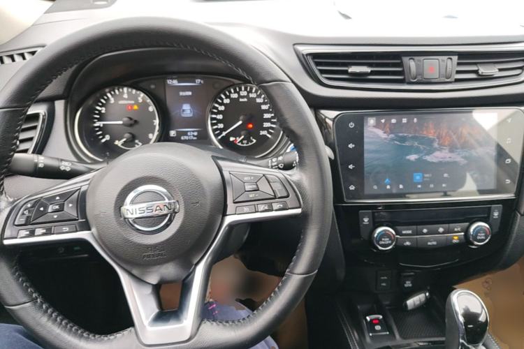 Used Nissan X-Trail 2021 2.0L CVT 2WD XL ITS SmartConnect Comfort Edition Center Console