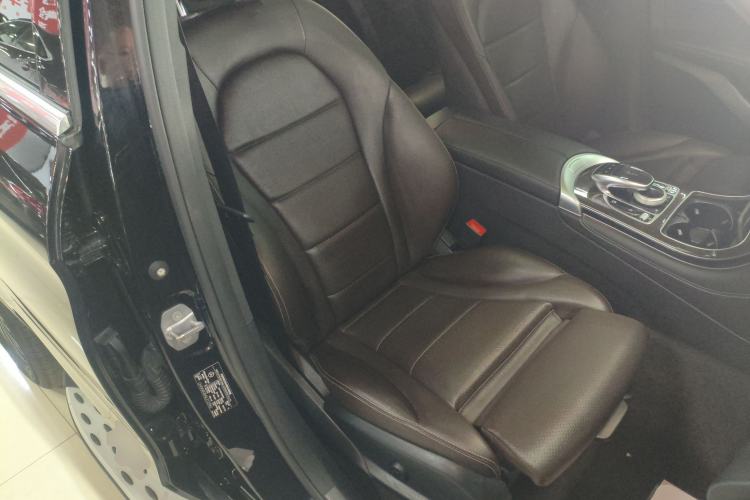 Used Mercedes-Benz GLC 2018 GLC 260 4MATIC Dynamic Edition Right Front Seat