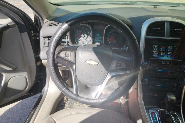 Used Chevrolet Malibu 2014 2.0L Automatic Luxury Edition Steering Wheel