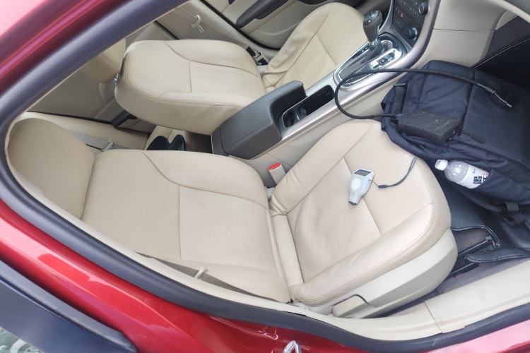 Used Chevrolet Malibu 2014 2.0L Automatic Comfort Edition Right Front Seat