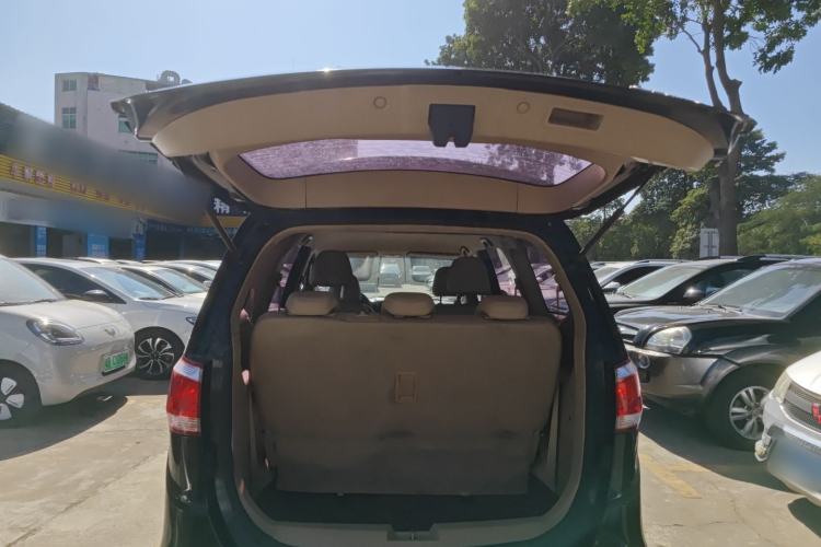 Used Baojun 730 2014 1.5L manual Comfort ESP version 7 seats