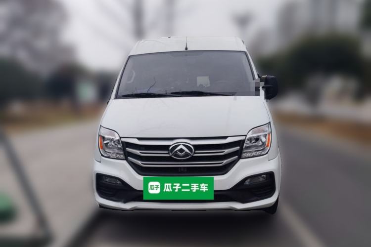 Used SAIC MAXUS Xintu V80 2024 Aotong 6AMT Short Wheelbase Mid-Roof Model with 127 Ps 5 Seats