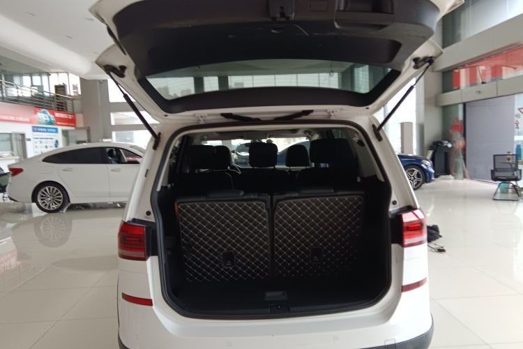 Used Volkswagen Touran 2021 Volkswagen Touran L 280TSI DSG Boundary Edition 7-Seater