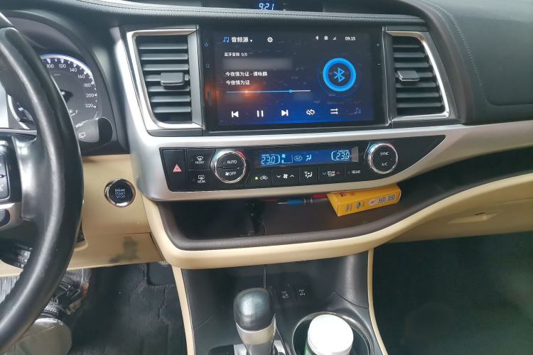 Used Toyota Highlander 2018 2.0T Four-Wheel Drive Prestige Version 7 Seats China V Emission Standard Audio And AC Panel