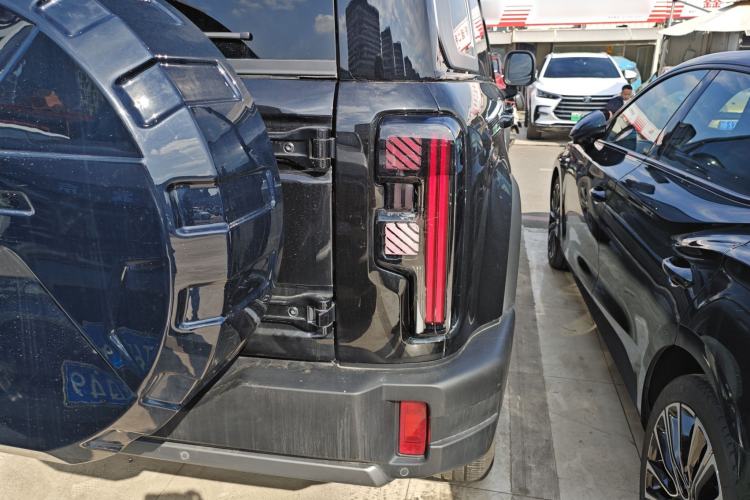 Used BAIC Off-Road BJ40 2024 2.0T All-New Urban Hunter Edition Ultimate Version
