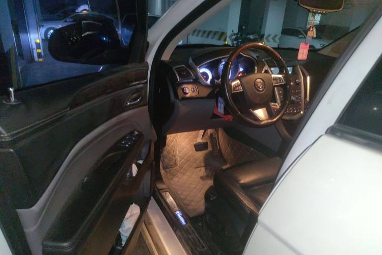 Used Cadillac SRX 2011 3.0L Flagship Edition
