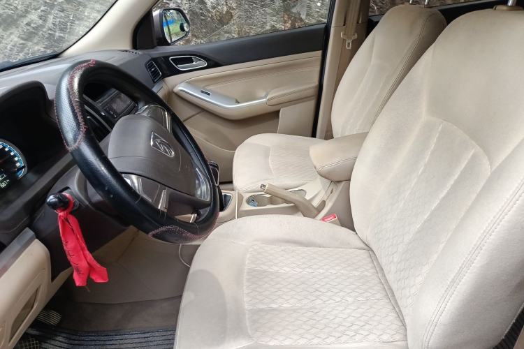 Used Baojun 730 2014 1.5L manual standard trim 7 seats