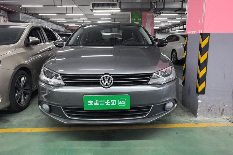 Used Volkswagen Sagitar 2014 Revised Version 1.6L Manual Comfort Edition Front