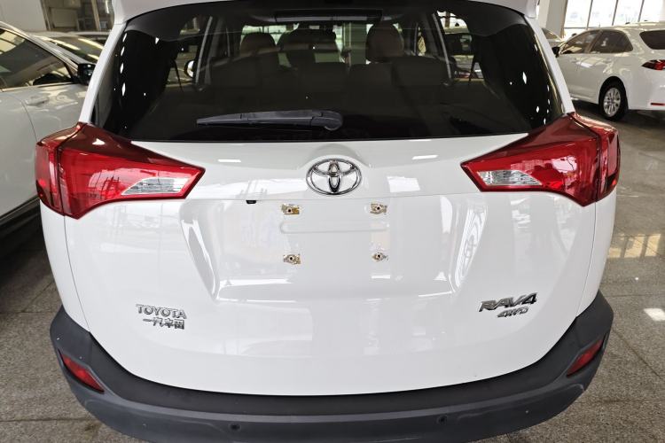 Used Toyota RAV4 2013 2.0L CVT Four-Wheel Drive New Edition
