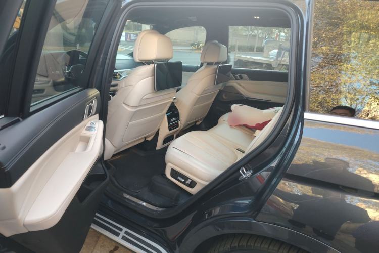 Used BMW X7 2020 xDrive40i Executive M Sport Package
