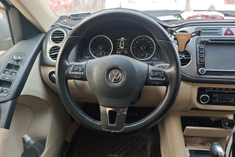 Used Volkswagen Tiguan 2012 1.8TSI Automatic Two-Wheel Drive Elite Edition Steering Wheel