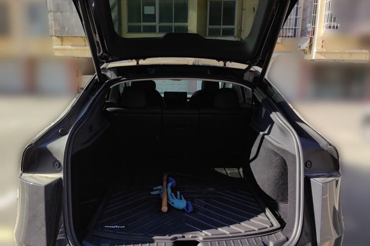 Used Tesla Model Y 2025 Long-Range All-Wheel Drive First Edition
