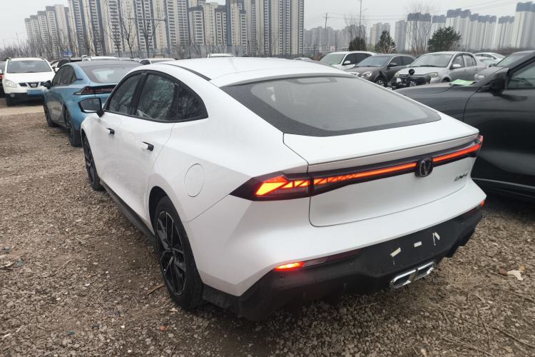 Used Changan UNI-V iDD 2024 Blue Whale Smart Electric iDD 136km ZhiKu Model