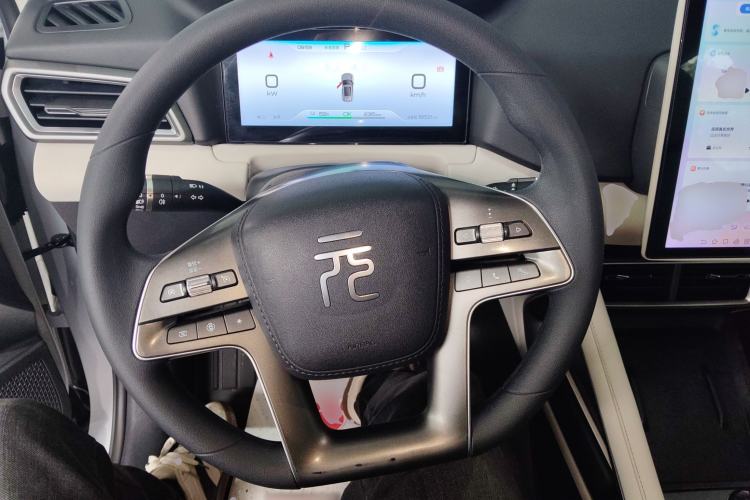 Used BYD Yuan UP 2024 401 km Active Version Steering Wheel