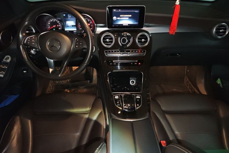 Used Mercedes-Benz GLC 2017 GLC 260 4MATIC Luxury Model