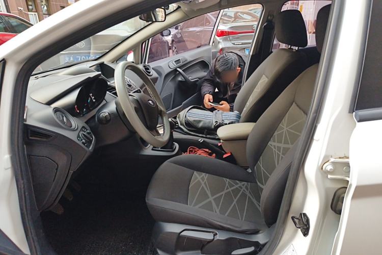 Used Ford Fiesta 2013 Hatchback 1.5L Manual Fashion Edition