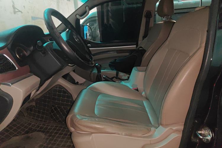 Used FORTHING Lingzhi 2019 M5L 1.6L 7-Seater Luxury Model China VI Standard
