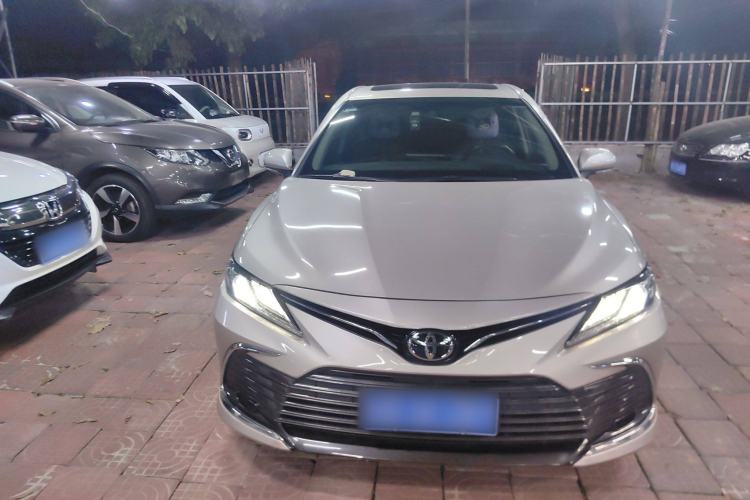 Used Toyota Camry 2021 2.0G Luxury Edition
