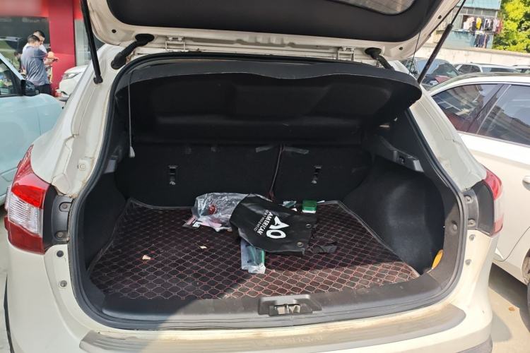 Used Nissan Qashqai 2016 2.0L CVT Luxury Edition
