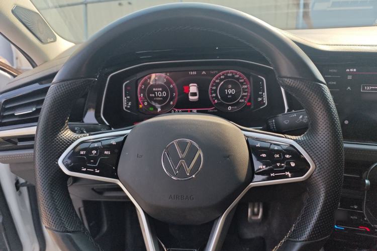 Used Volkswagen Sagitar 2022 280TSI DSG Excellence Edition Steering Wheel